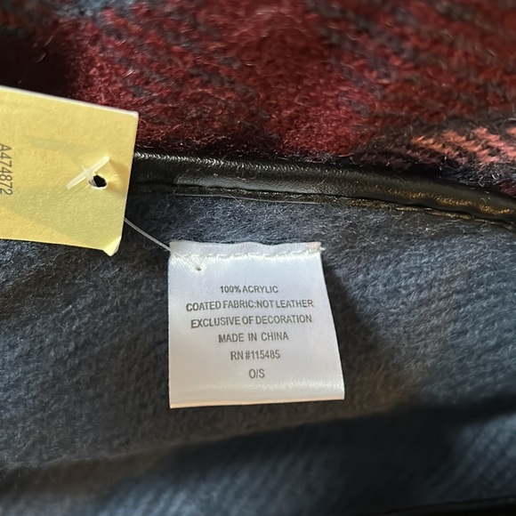 Poncho! - Picture 4 of 5